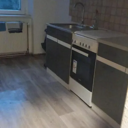 Monteurwohnung Bei Nina Egr * Zeitz