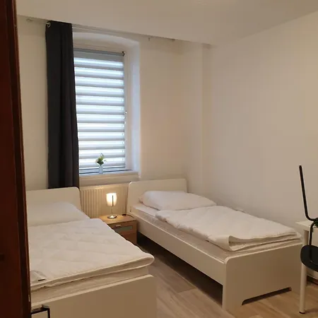 Monteurwohnung Bei Nina Egr Zeitz